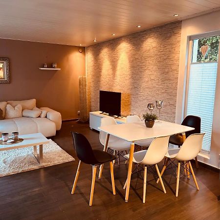 4 Zimmer 11 Personen Wohnung Garten Terrasse Grill 2 Badezimmer Wuppertal Esterno foto